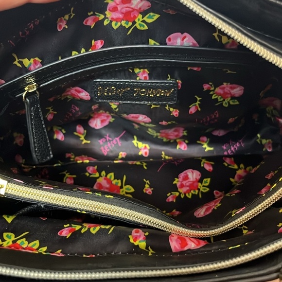 Betsey Johnson Black and Pink Bow Bag - Picture 8 of 15